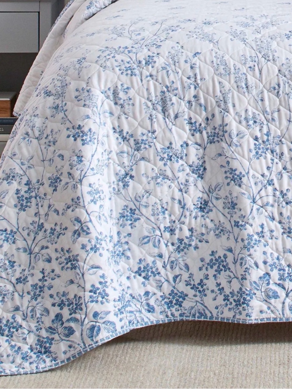 Laura Ashley 3 pieces set Blue Floral Quilted Comforter - Picture 6 of 13